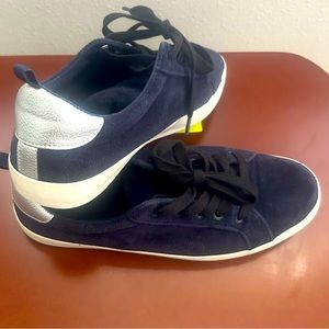 GAP Women's Sneakers Shoes Size 8 Navy Blue Velvet Lace Up Low Top.